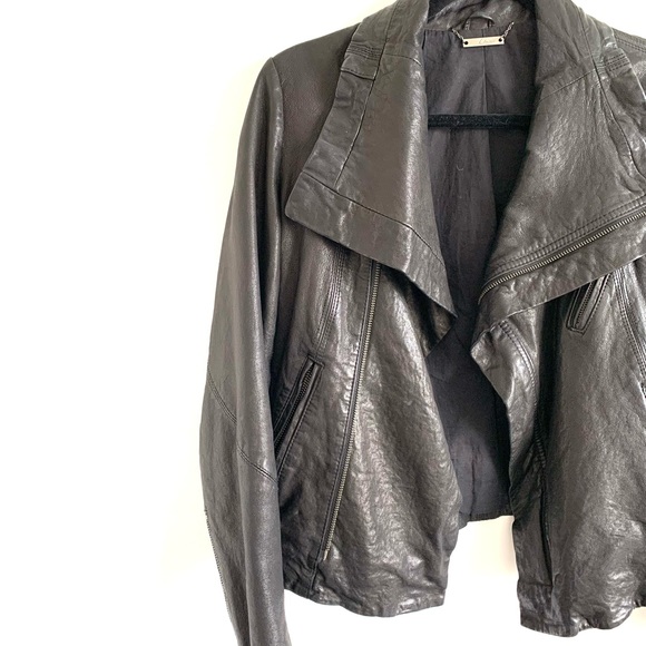 Line leather jacket - Picture 7 of 8